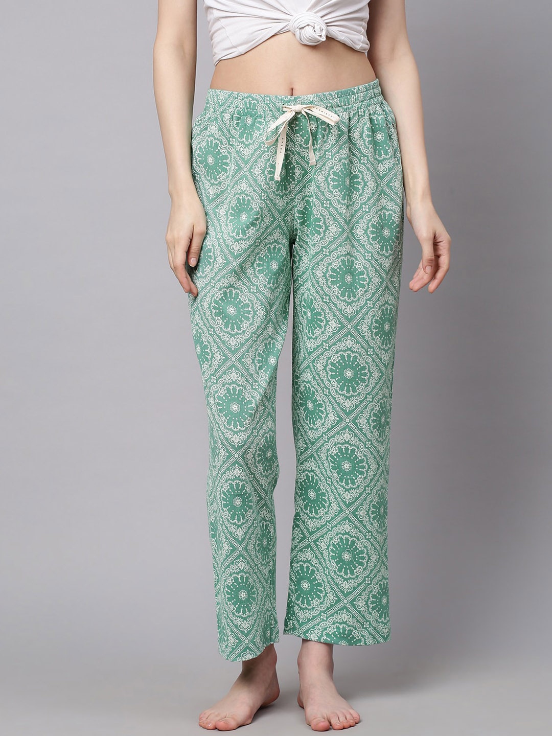 

Chemistry Women Green & White Printed Cotton Lounge Pants