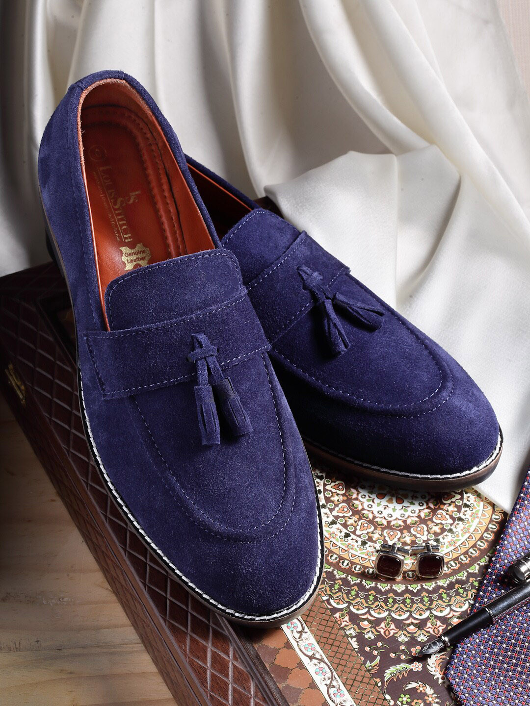 

LOUIS STITCH Men Blue Suede Loafers