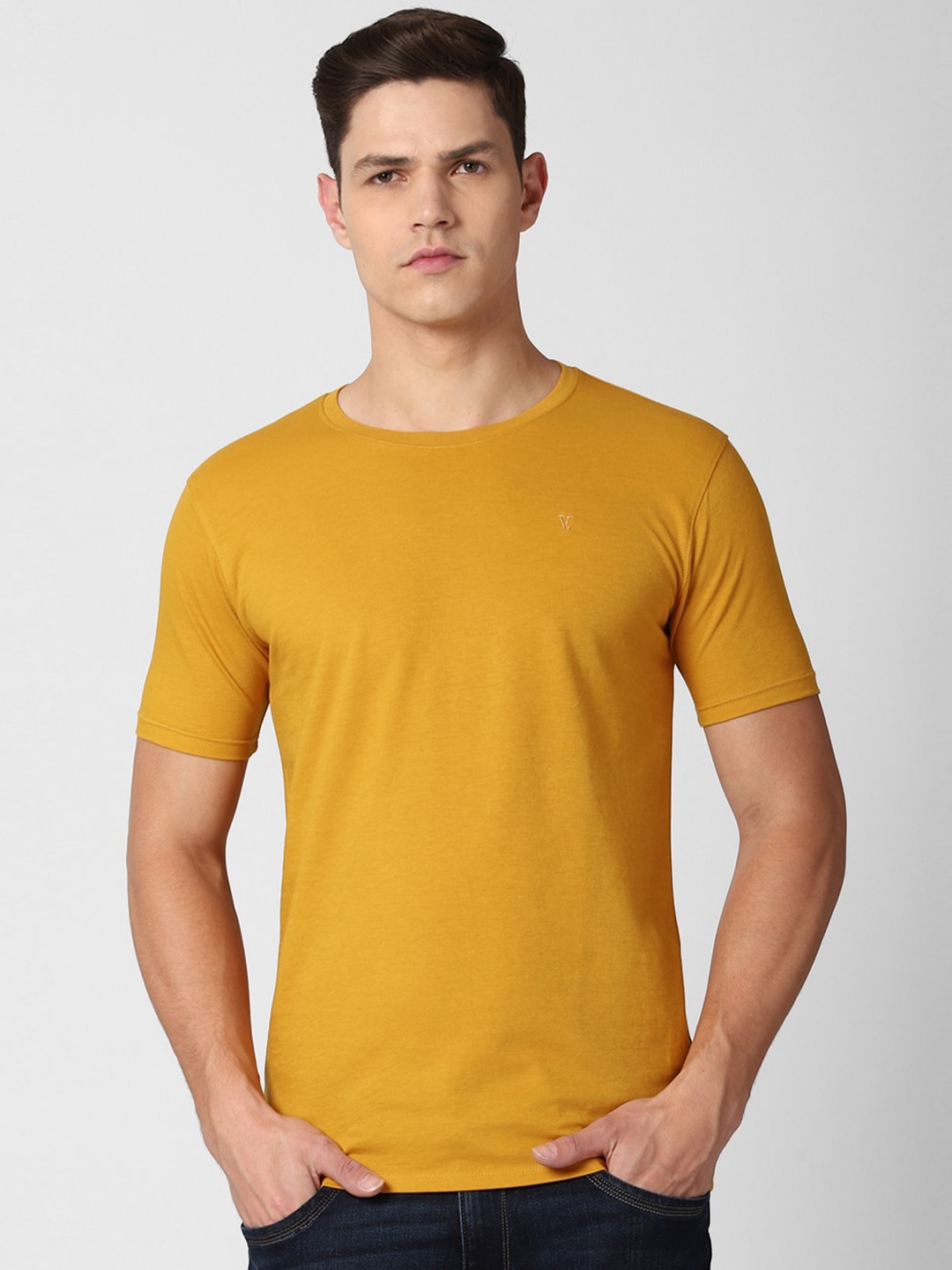

V Dot Men Yellow Slim Fit Cotton T-shirt