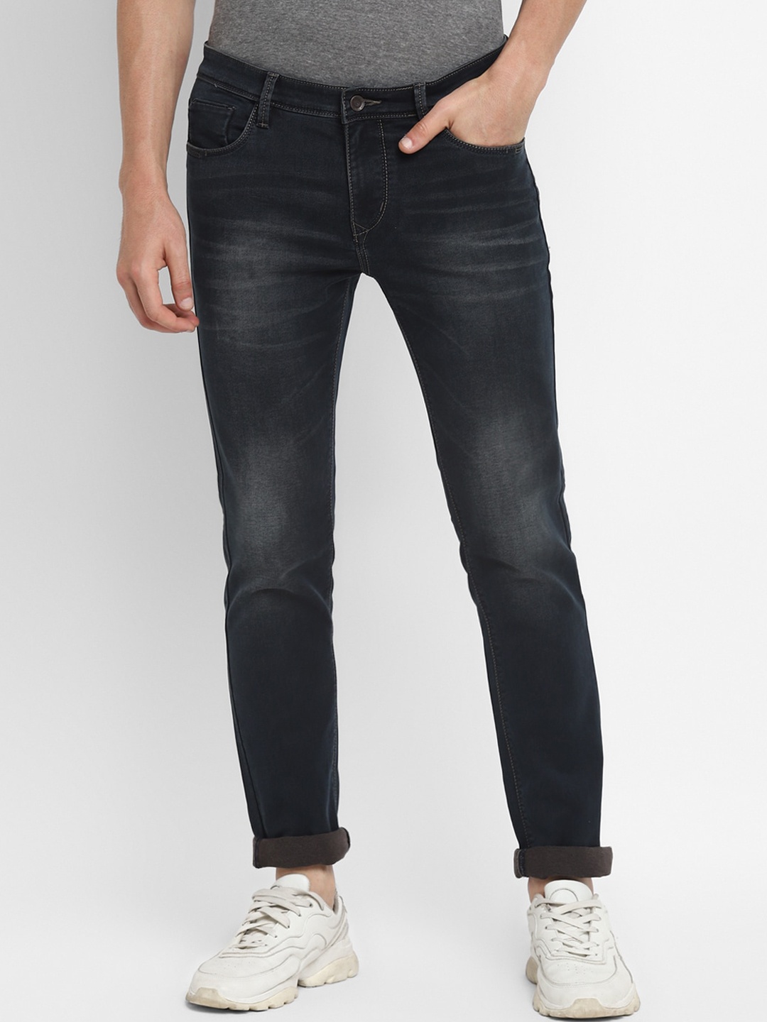 

Turtle Men Navy Blue Narrow Tapered Fit Light Fade Cotton Jeans