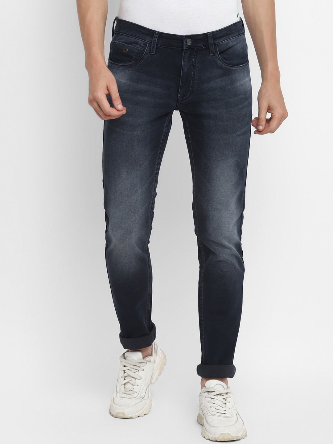 

Turtle Men Blue Narrow Tapered Fit Heavy Fade Jeans