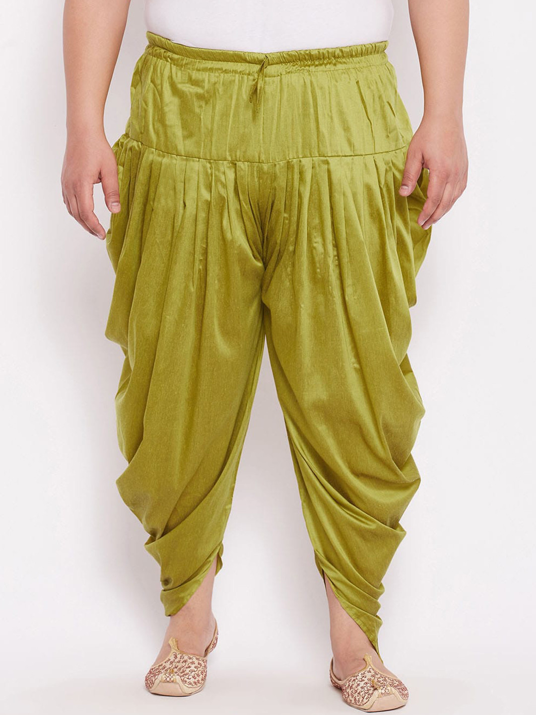 

VASTRAMAY Men Green Solid Silk Dhoti