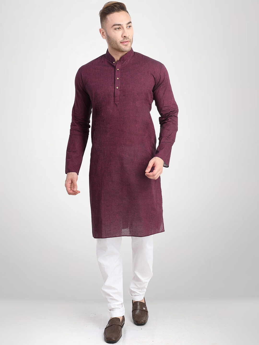 

RG DESIGNERS Men Purple Solid Regular Kurta With Churidar