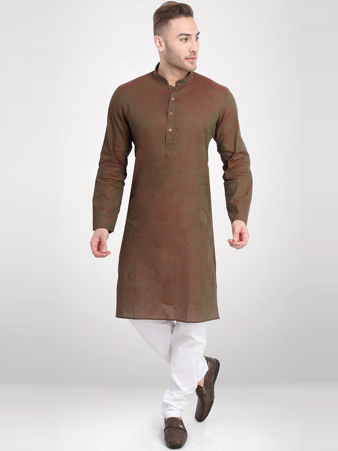 

RG DESIGNERS Men Red Kurta with Pyjamas