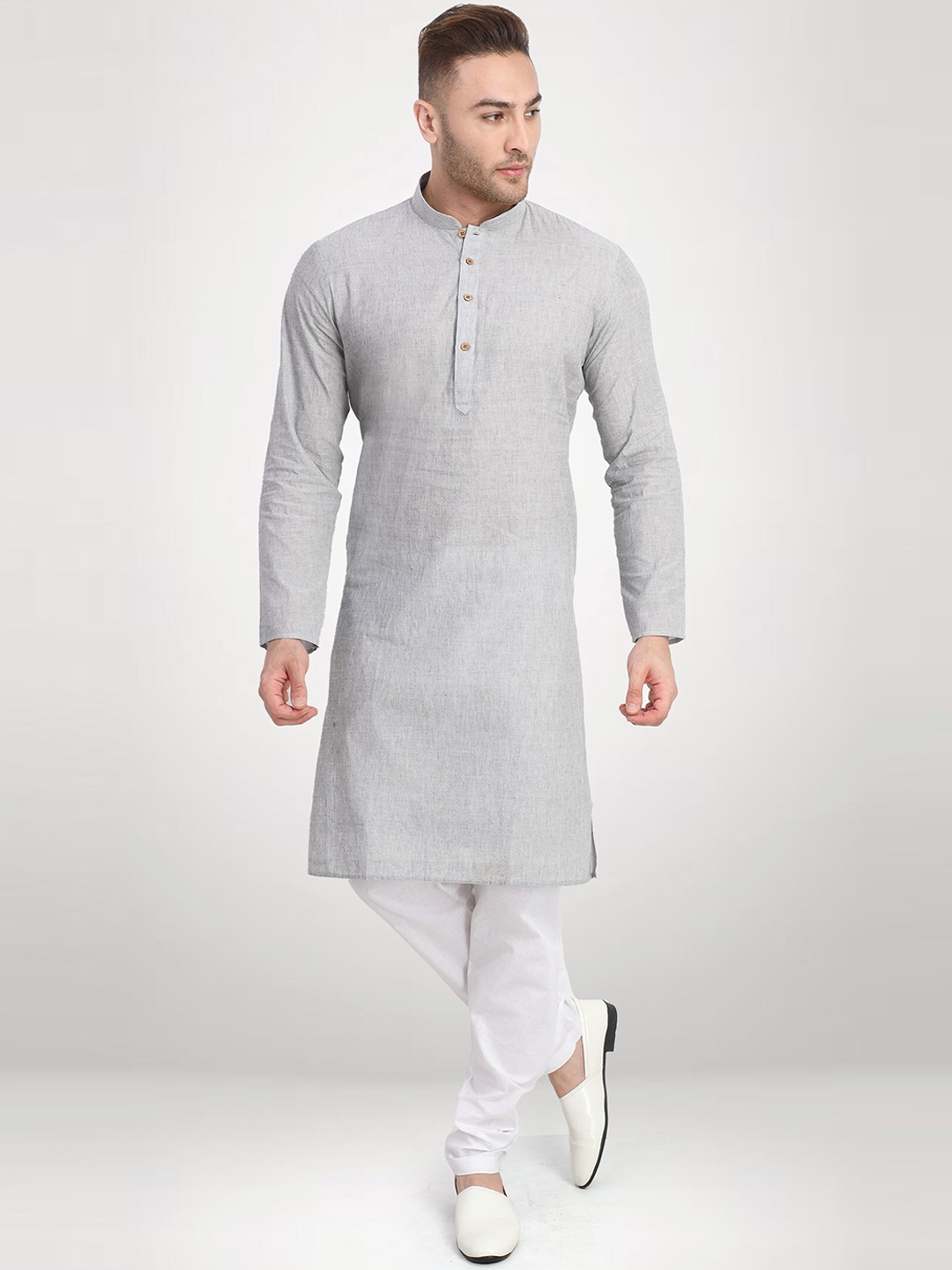 

RG DESIGNERS Men Grey Embroidered Pleated Kurta with Pyjamas
