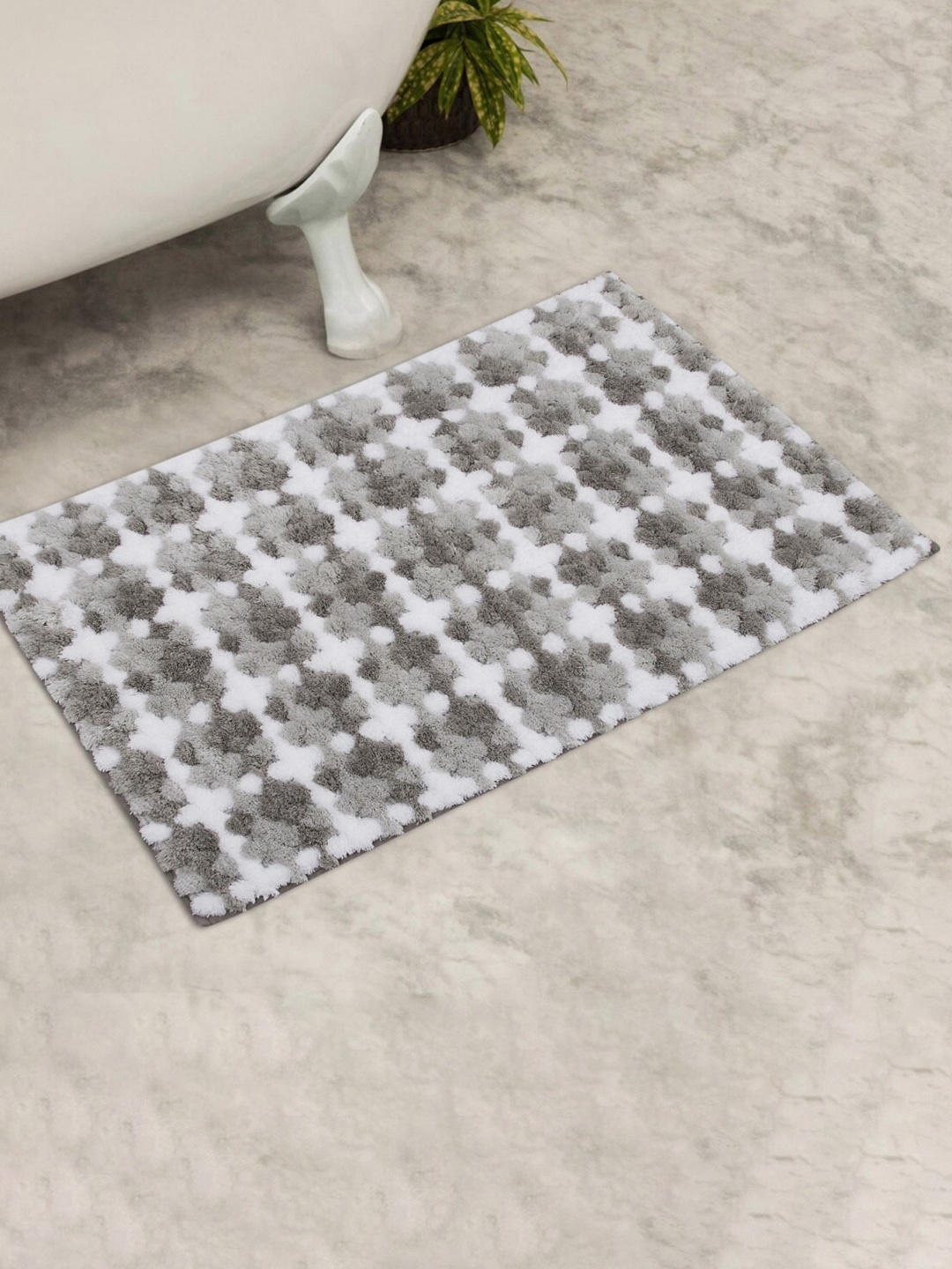 

Home Centre Berlin Grey & White Self Design Anti Skid Bathmat