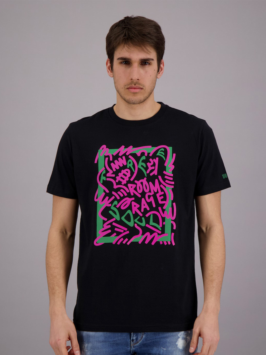 

FREESOUL Men Black Typography Printed Pure Cotton T-shirt