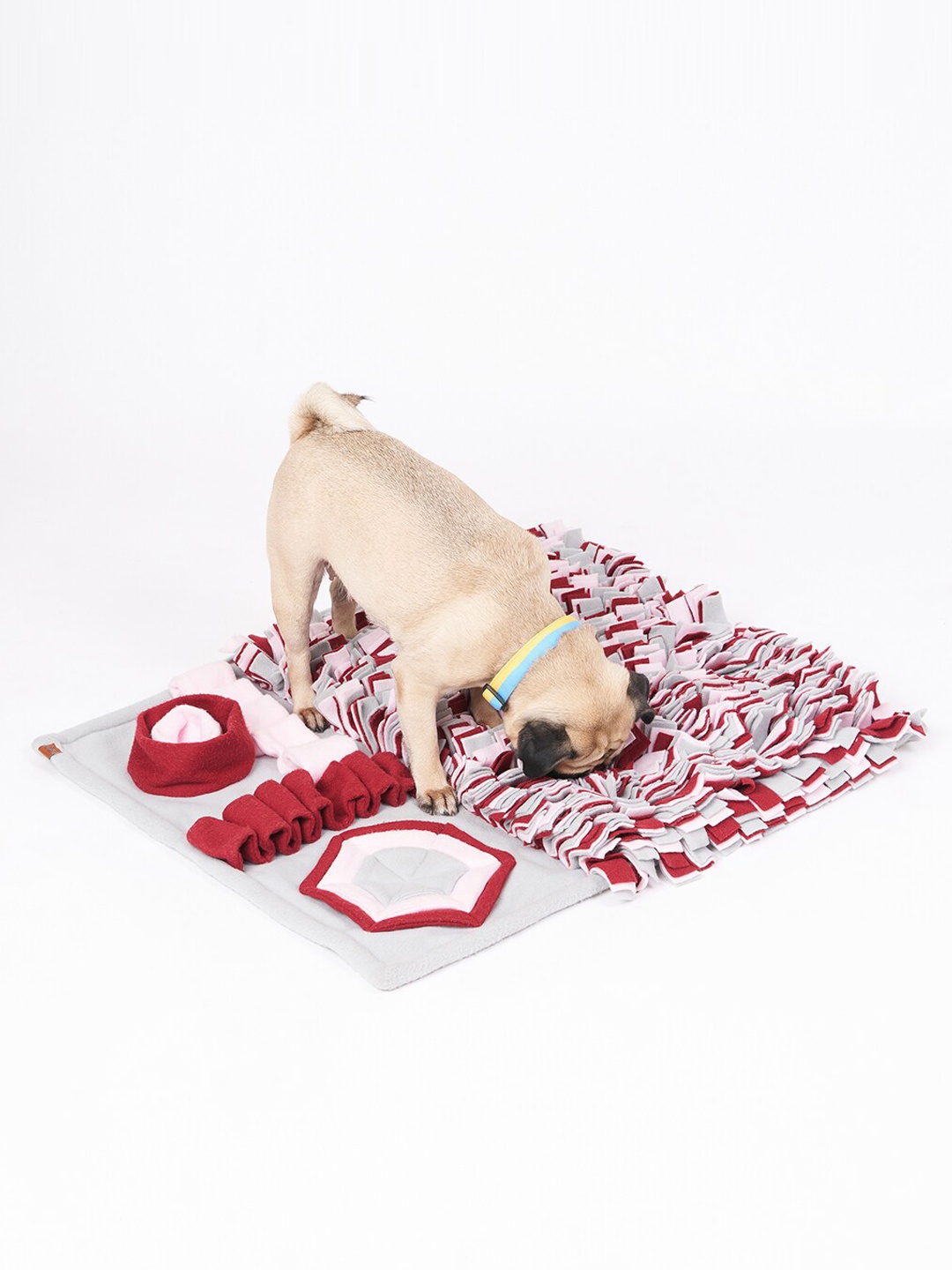 

thepawpstarco Red & Grey Snuffle Interactive Woollen Food Mat