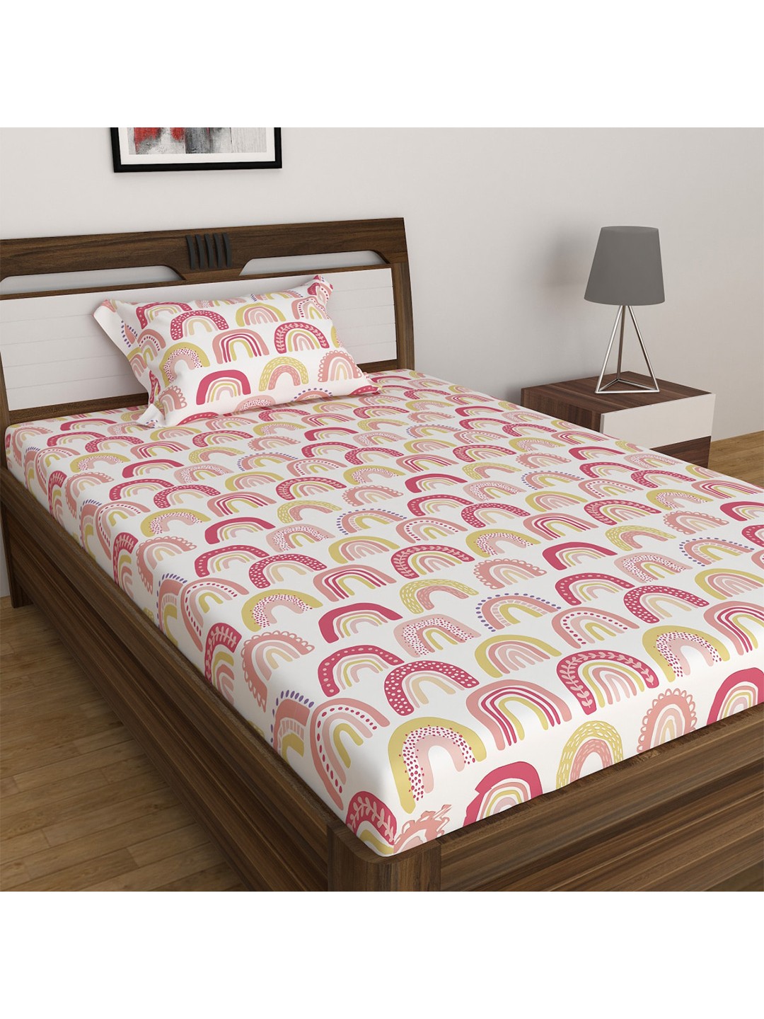 

Home Centre White & Pink Geometric 210 TC Single Bedsheet with 1 Pillow Covers