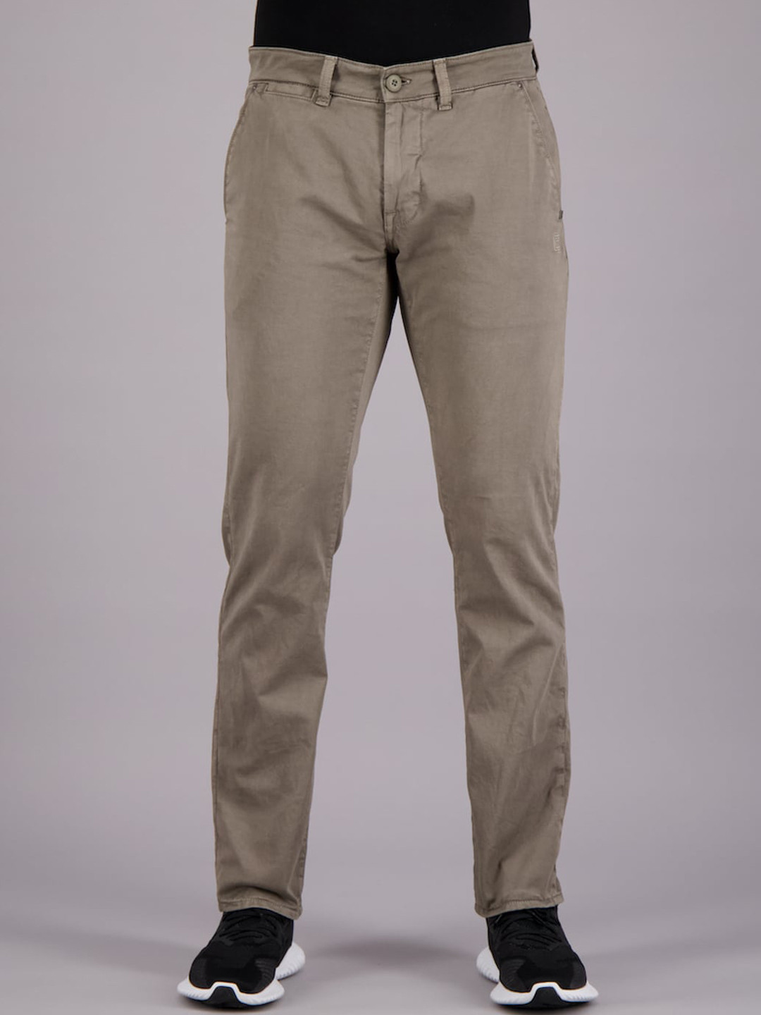 

FREESOUL Men Grey Low Distress Jeans