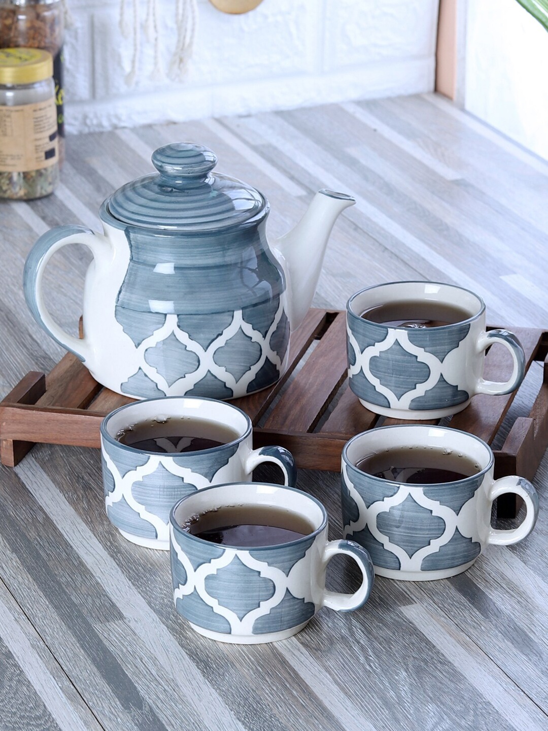 

CDI Grey & White Ethnic Motifs Textured Ceramic Glossy Kettle Set