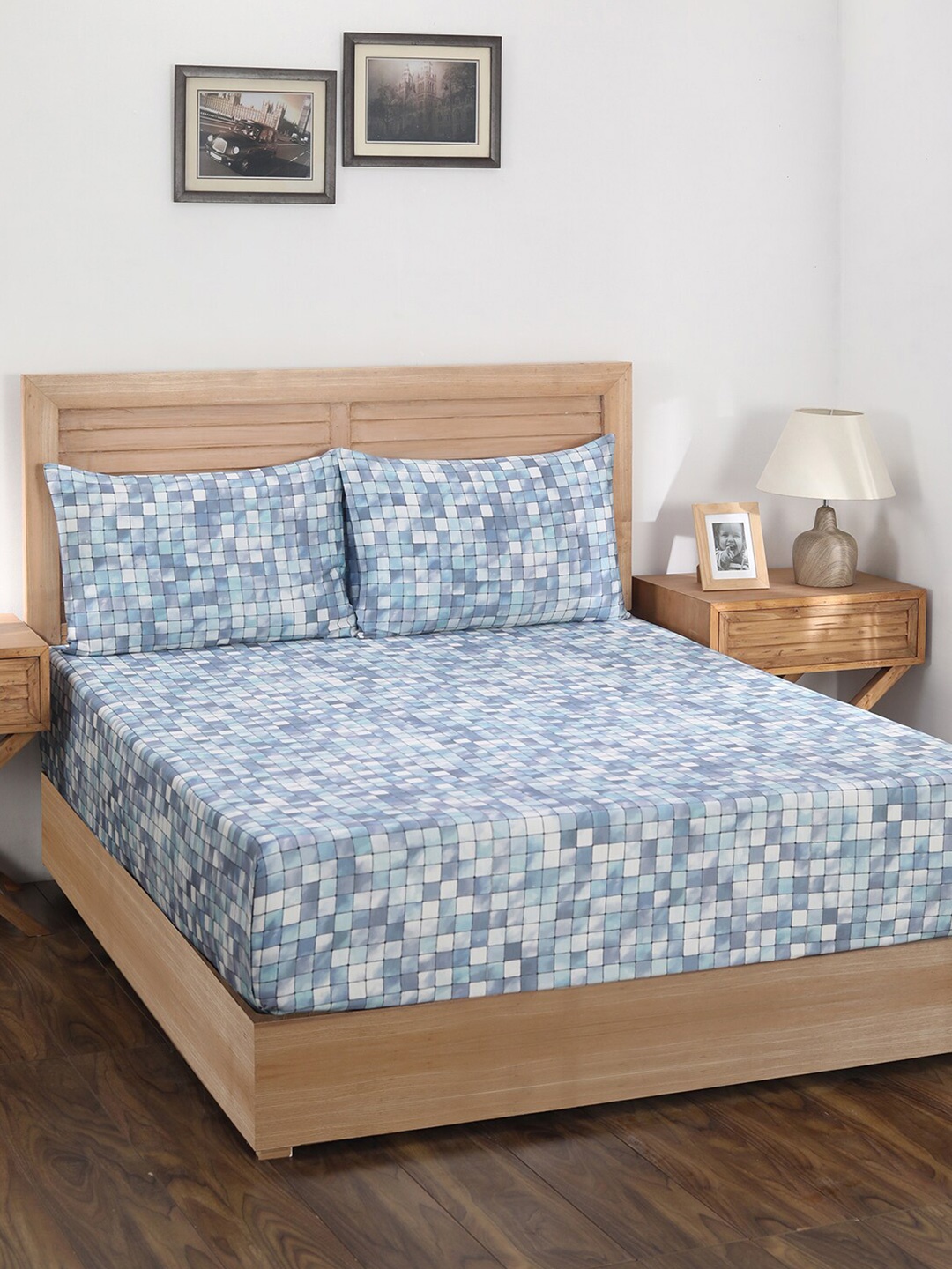 

MASPAR Blue Geometric 400 TC Superfine King Bedsheet with 2 Pillow Covers