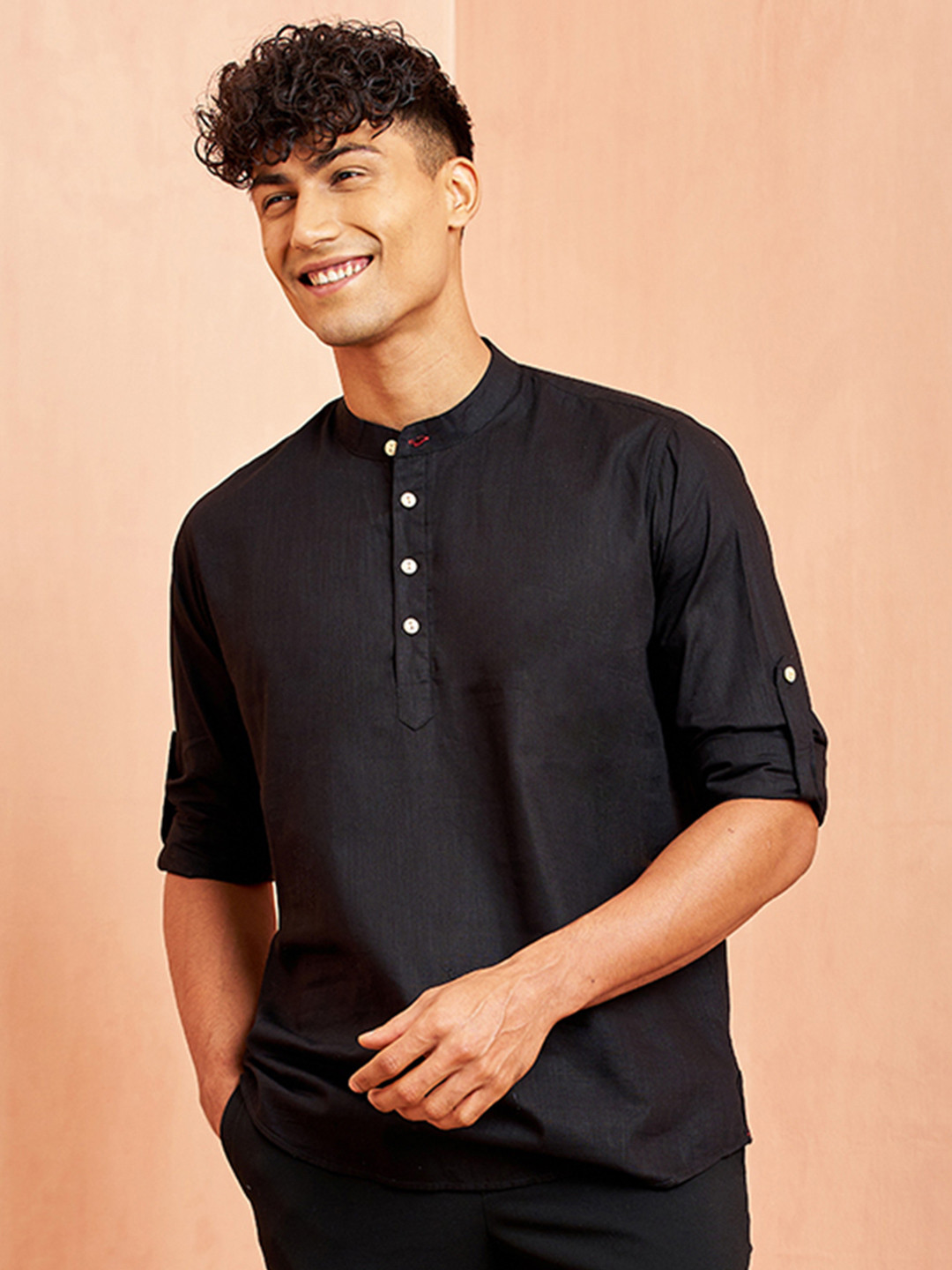 VASTRAMAY Men Solid Short Kurta