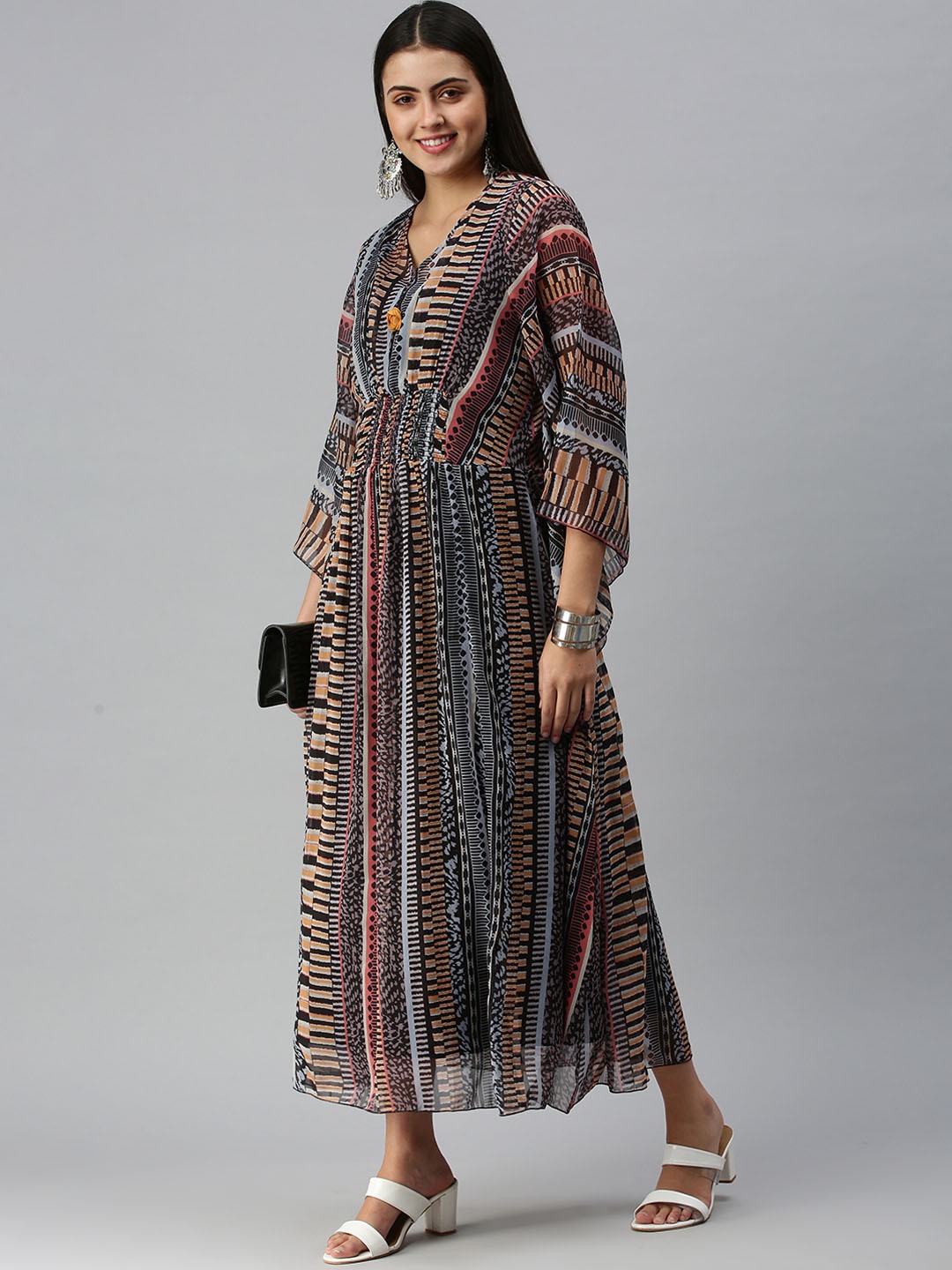 

SHOWOFF Women Black & Brown Geometric Printed Flared Sleeves Kaftan Kurta