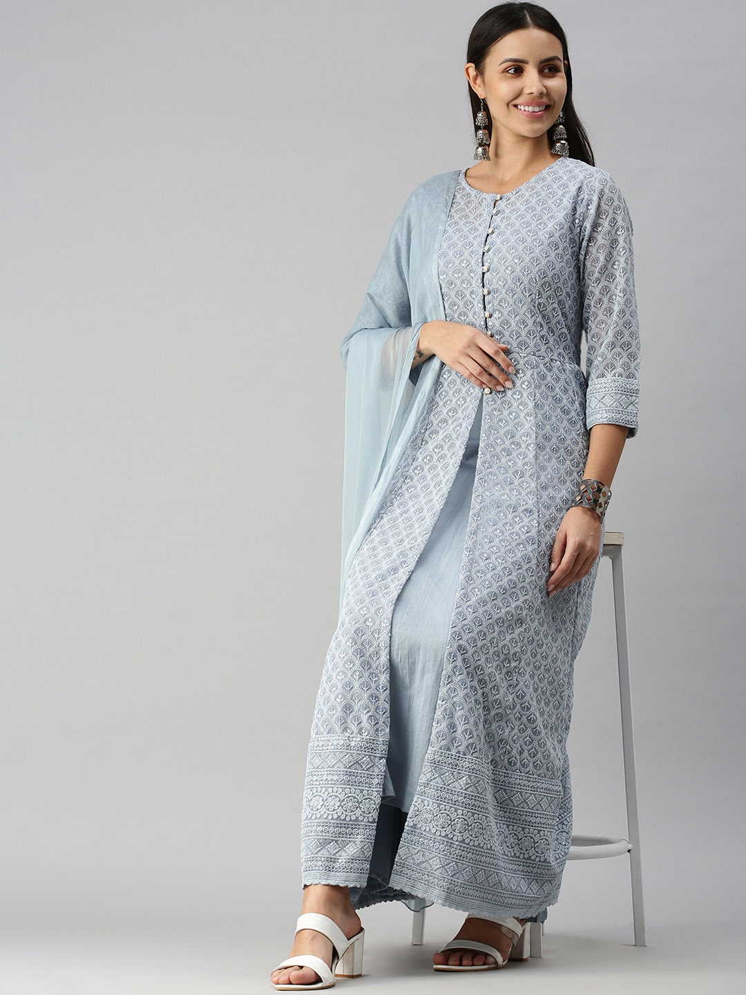 

SHOWOFF Women Steel Geometric Embroidered Thread Work Anarkali Kurta
