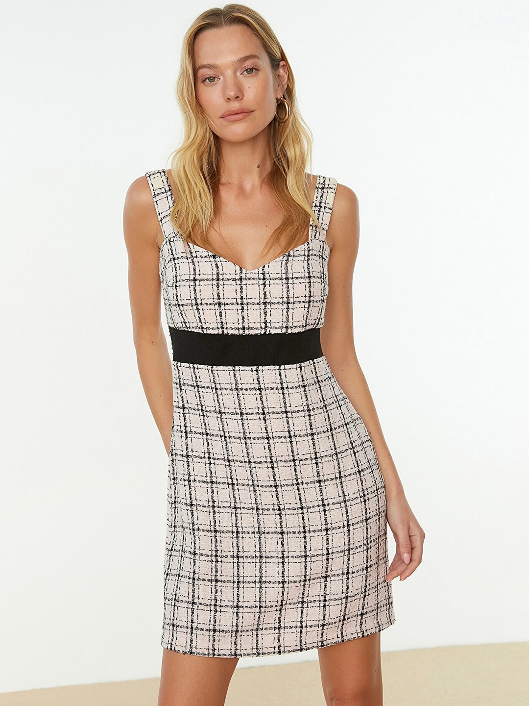 

Trendyol Women Off White & Black Self Design Checked A-Line Dress