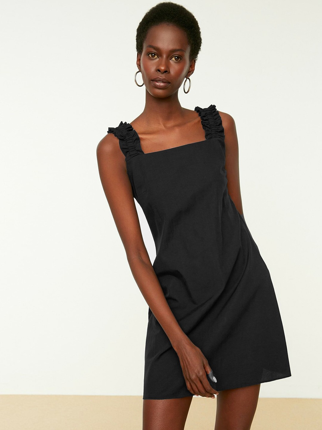 

Trendyol Black Square Neck Sheath Dress