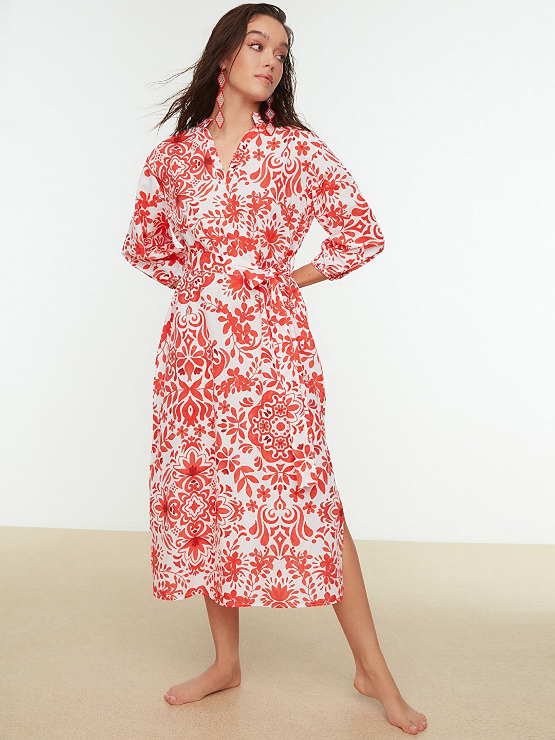 

Trendyol Women Red & White Ethnic Motifs Printed A-Line Midi Dress