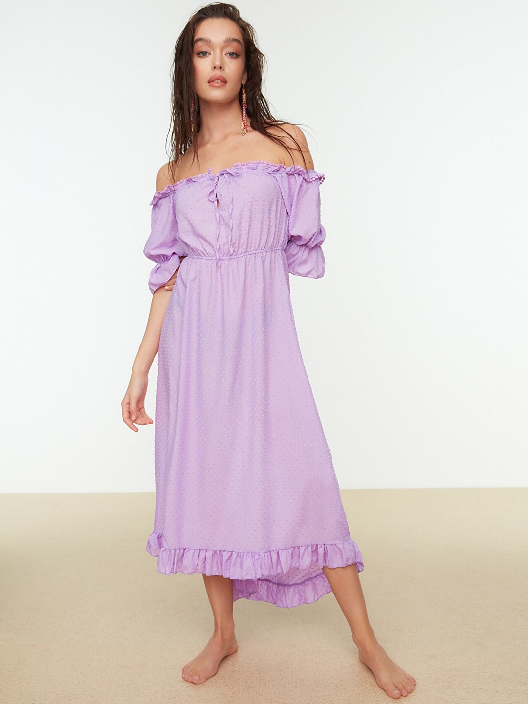 

Trendyol Women Lavender Solid Off-Shoulder Dobby Weave A-Line Maxi Dress