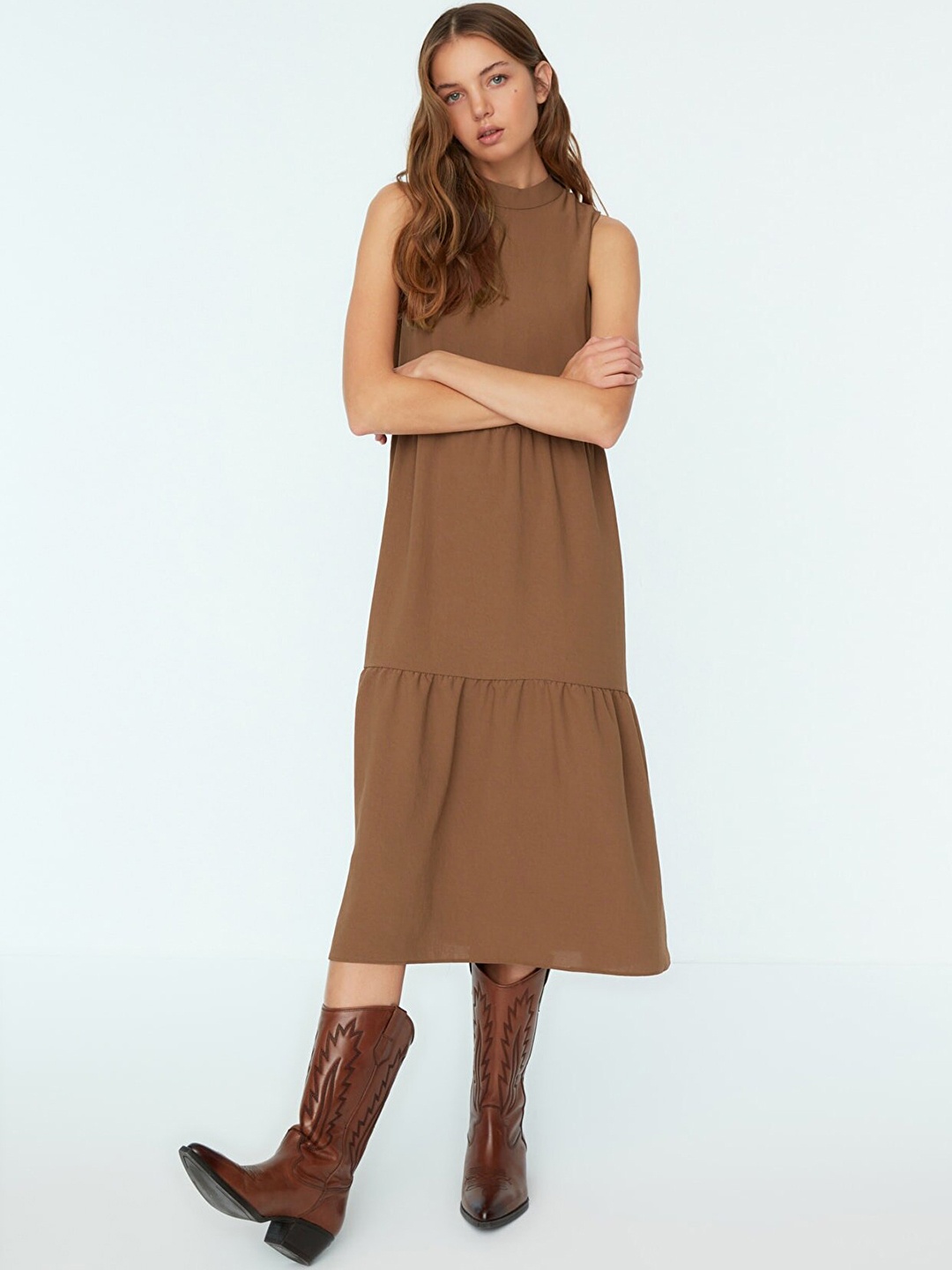 

Trendyol Women Brown Solid A-Line Tiered Midi Dress