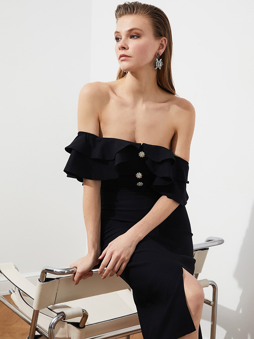 

Trendyol Black Off-Shoulder Front-Slit Midi Sheath Dress