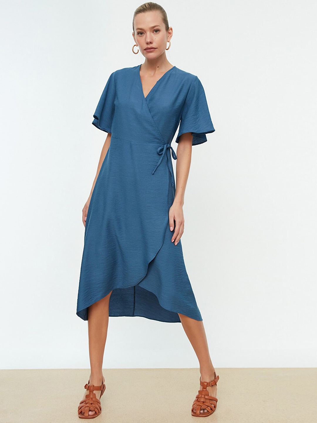 

Trendyol Blue Solid Flared Sleeves Midi Wrap Dress