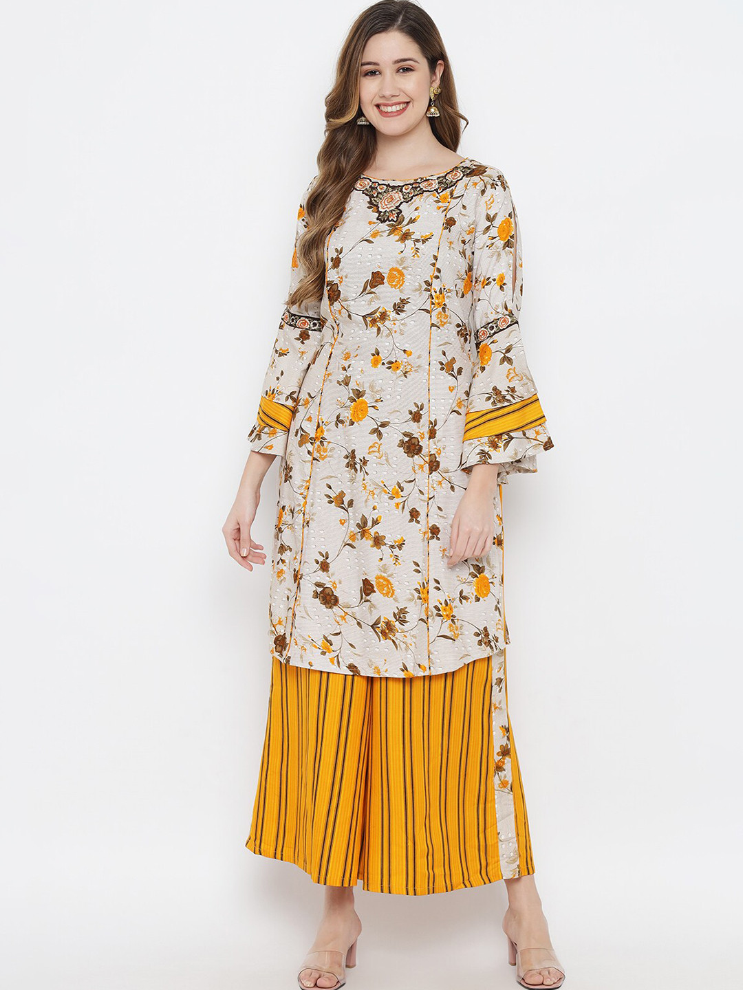

MAXENCE Women Yellow Printed Panelled Kurta with Palazzos