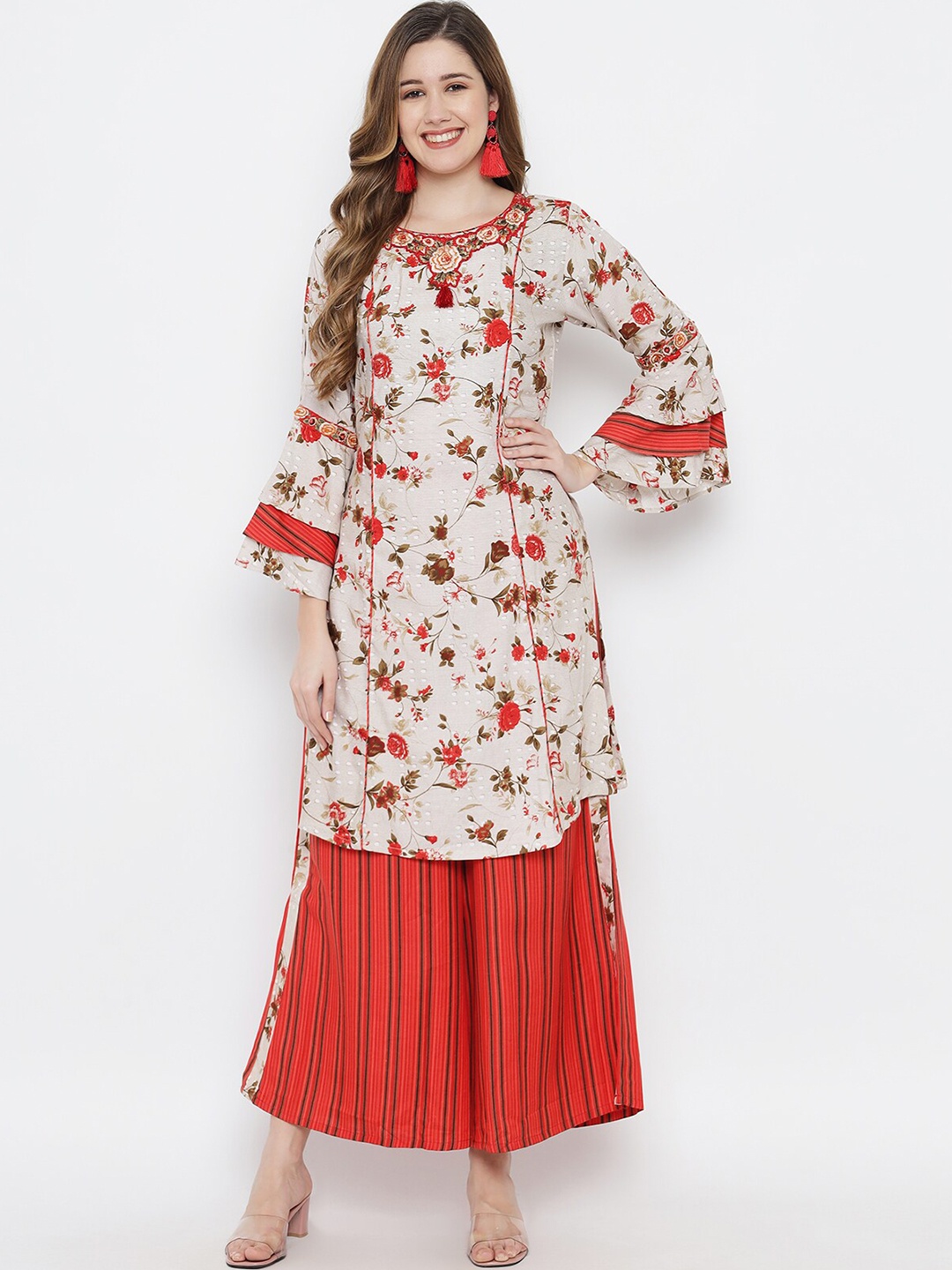

MAXENCE Women Red Floral Printed Panelled Thread Work Kurta with Palazzos