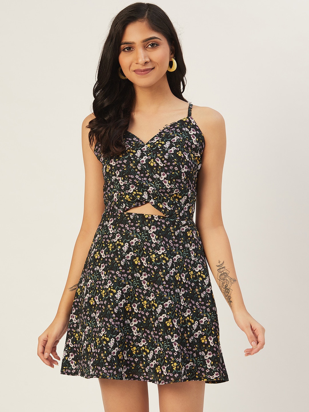 

DODO & MOA Black & Yellow Floral Printed Cut Out Sleeveless Fit & Flare Dress