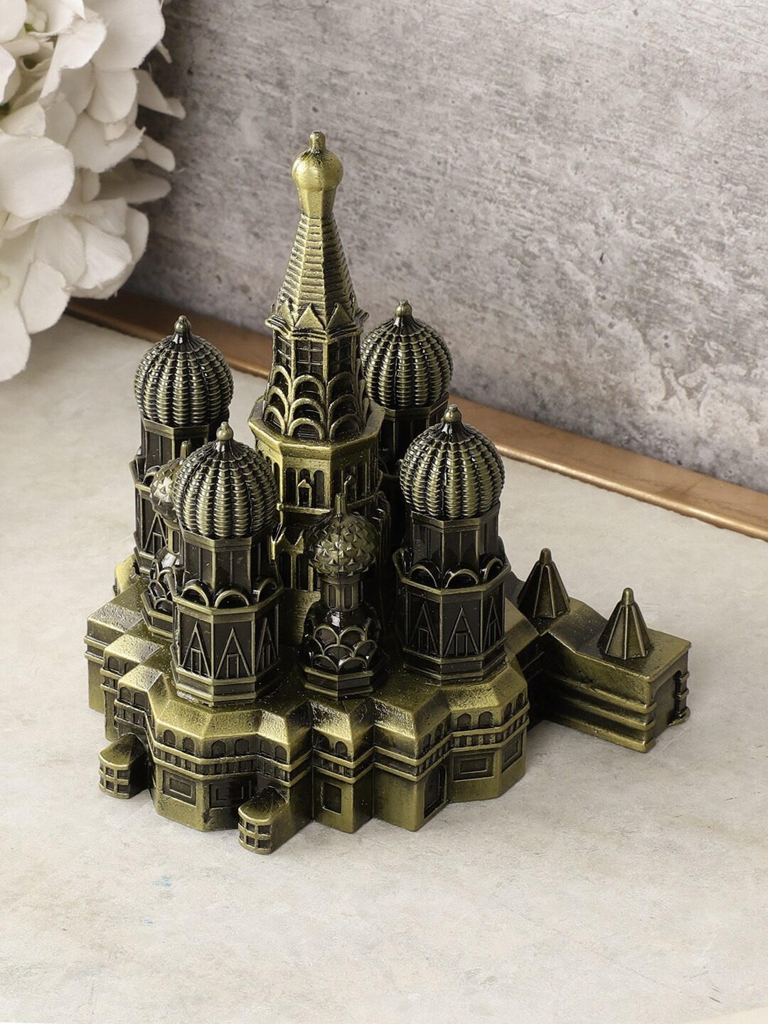 

EXIM DECOR Metallic Red Square Monument Miniature Showpiece