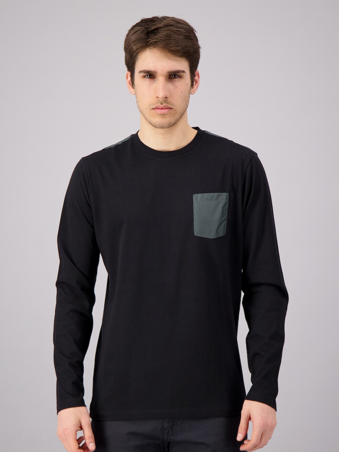 

FREESOUL Men Black Cotton T-shirt