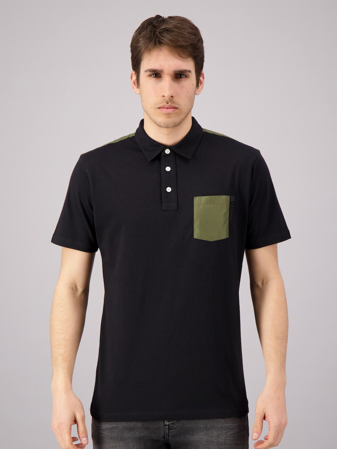

FREESOUL Men Black Solid Polo Collar Pocket Detail Cotton T-shirt
