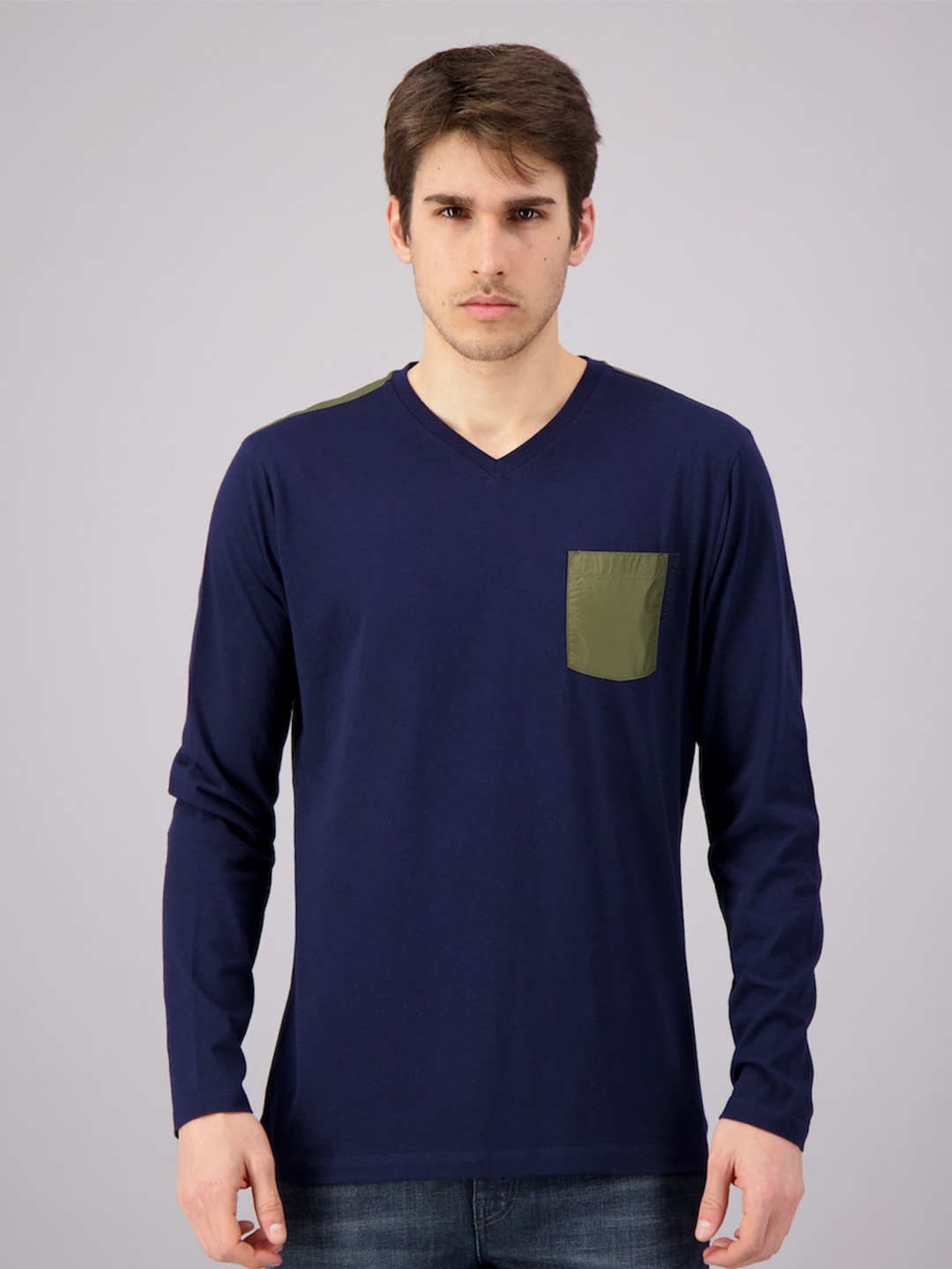 

FREESOUL Men Blue V-Neck T-shirt