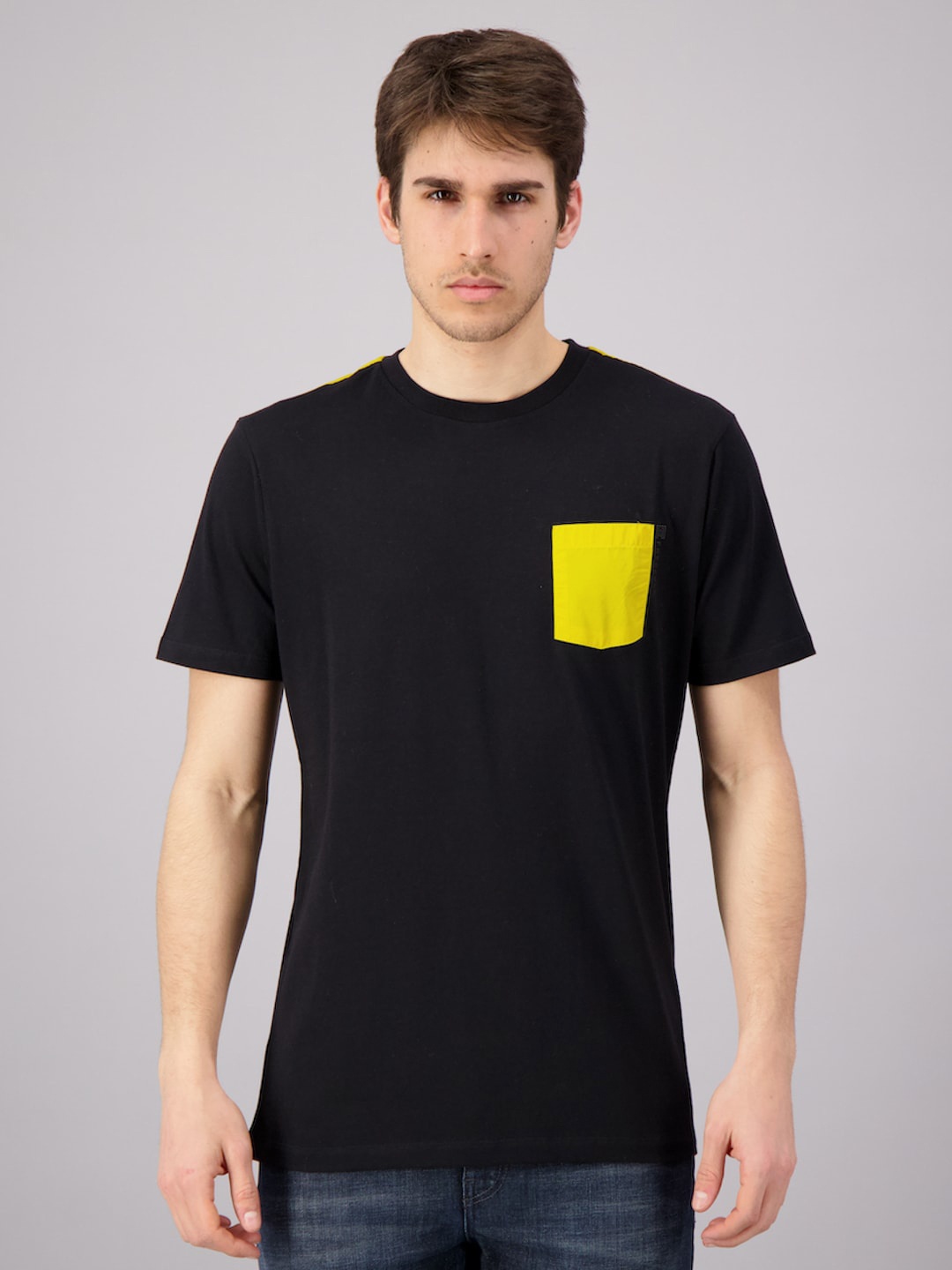 

FREESOUL Men Black Pure Cotton Pockets T-shirt