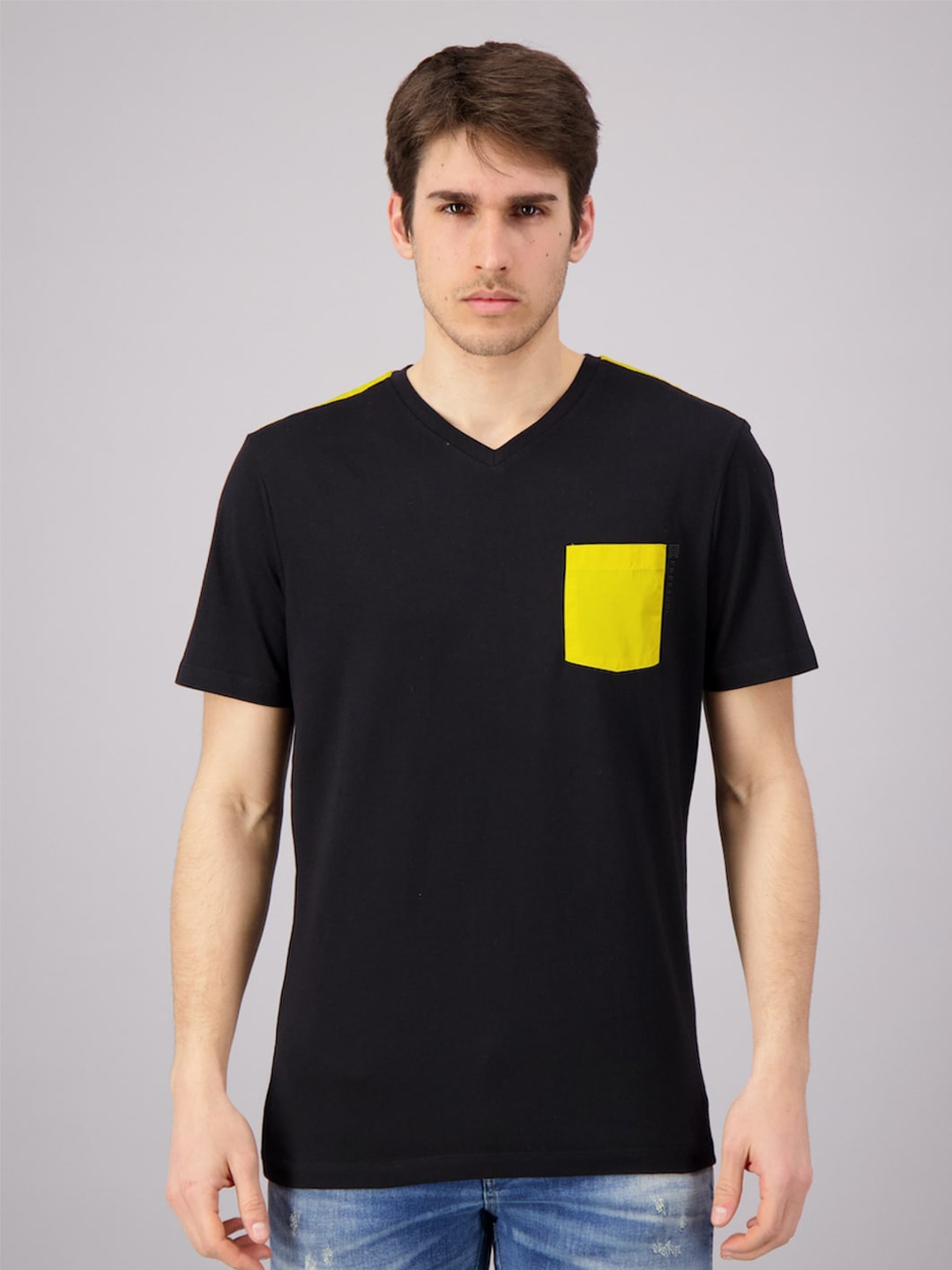 

FREESOUL Men Black & Yellow V-Neck Pure Cotton T-shirt