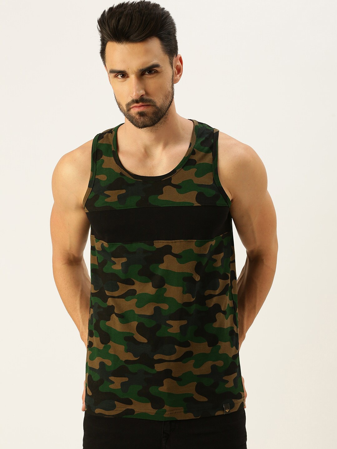 

VEIRDO Men Olive Green & Brown Camouflage Printed T-shirt