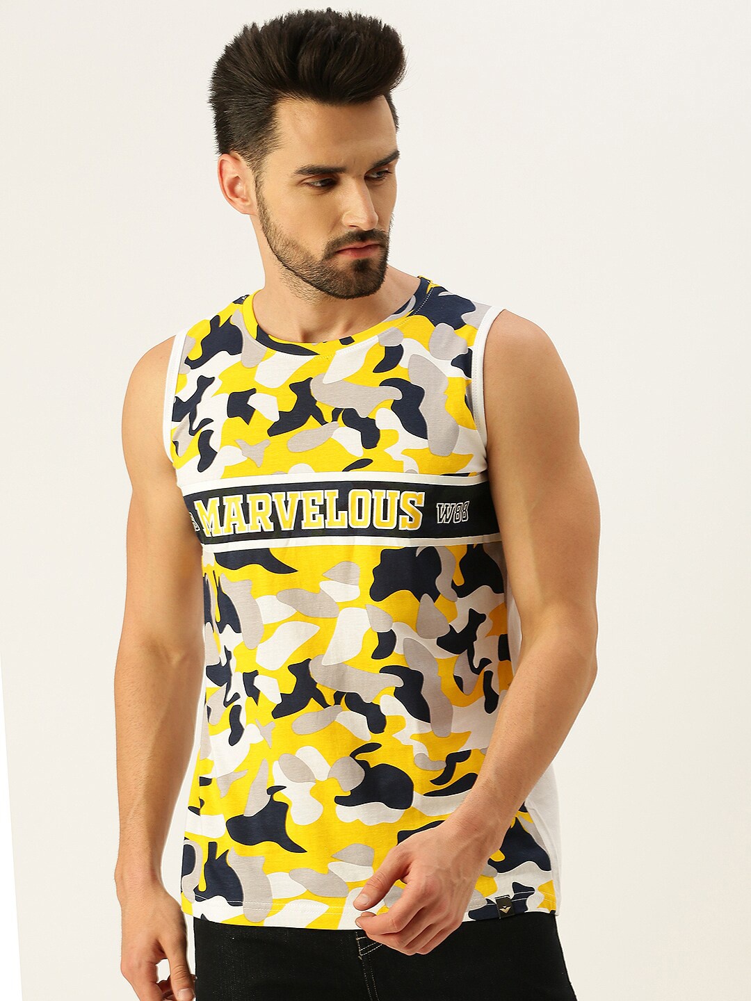 

VEIRDO Men Yellow & Black Camouflage Printed T-shirt