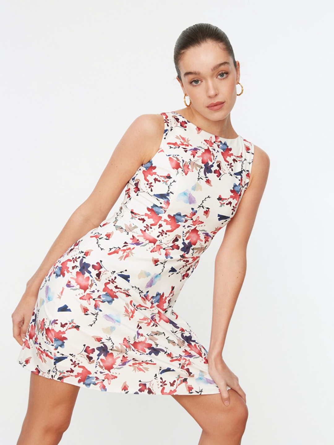 

Trendyol Women White & Red Floral A-Line Dress