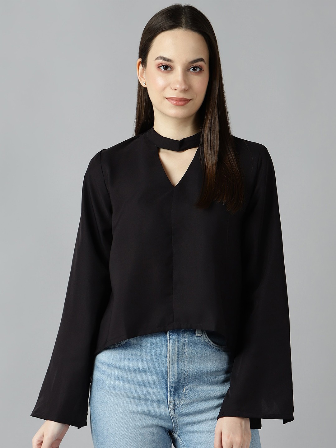 

ZNX Clothing Black Keyhole Neck Crepe Regular Top