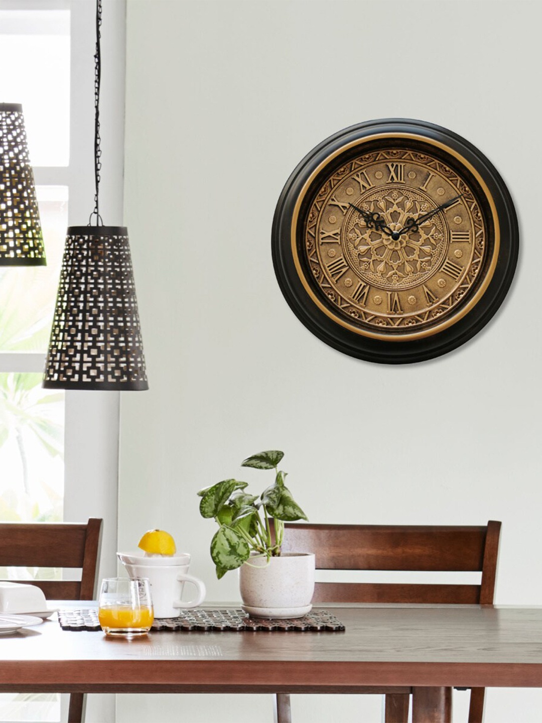 

Home Centre Black & Gold-Toned Textured Contemporary Alarm Clock