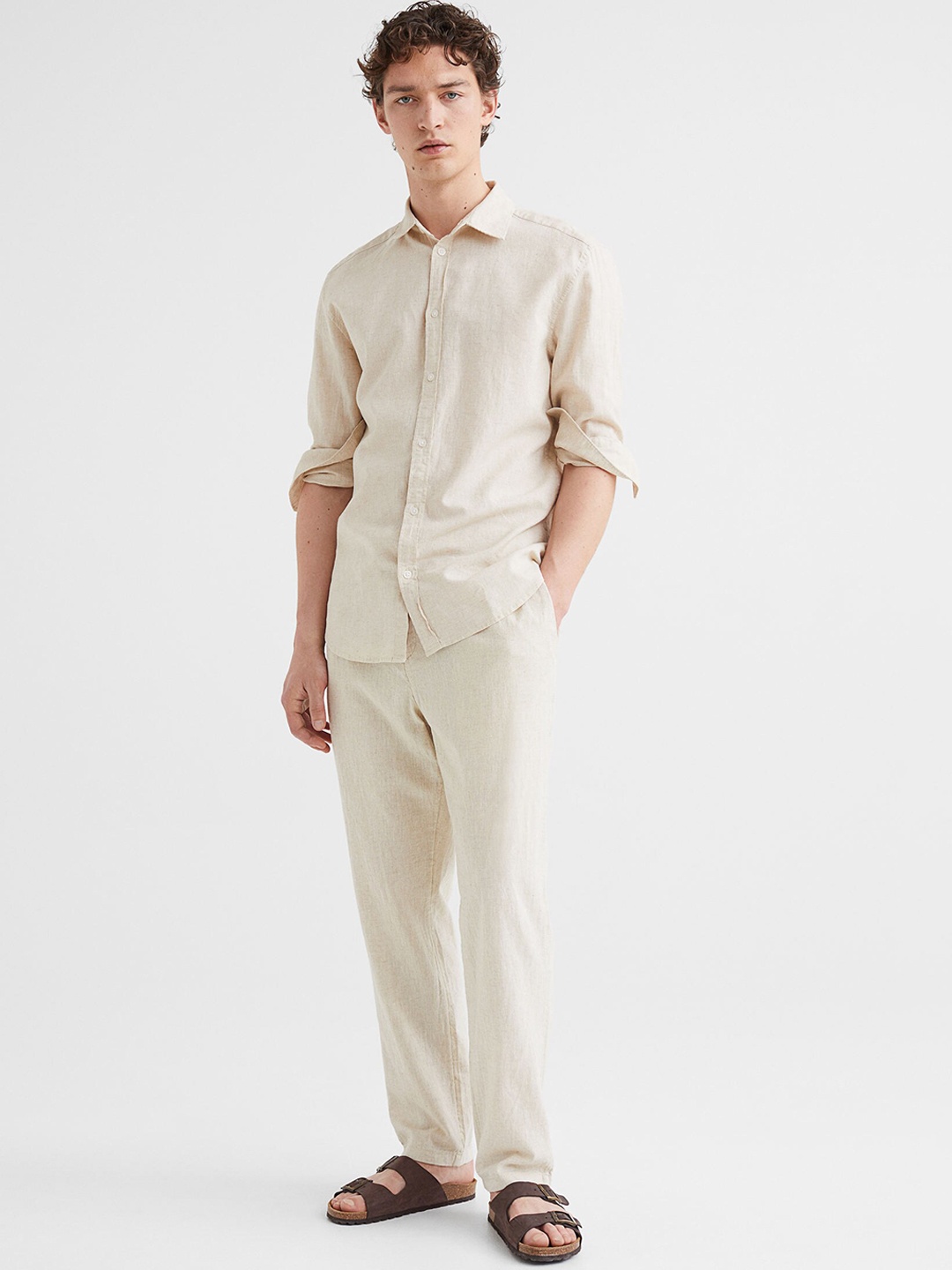 

H&M Men White Regular Fit Linen-Mix Trousers