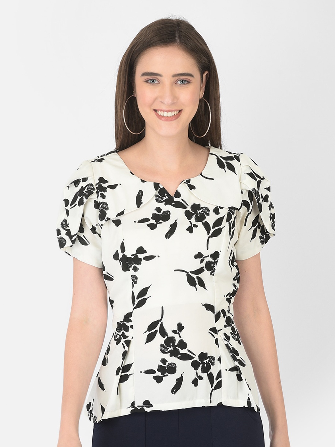 

Latin Quarters Black & White Floral Print Top