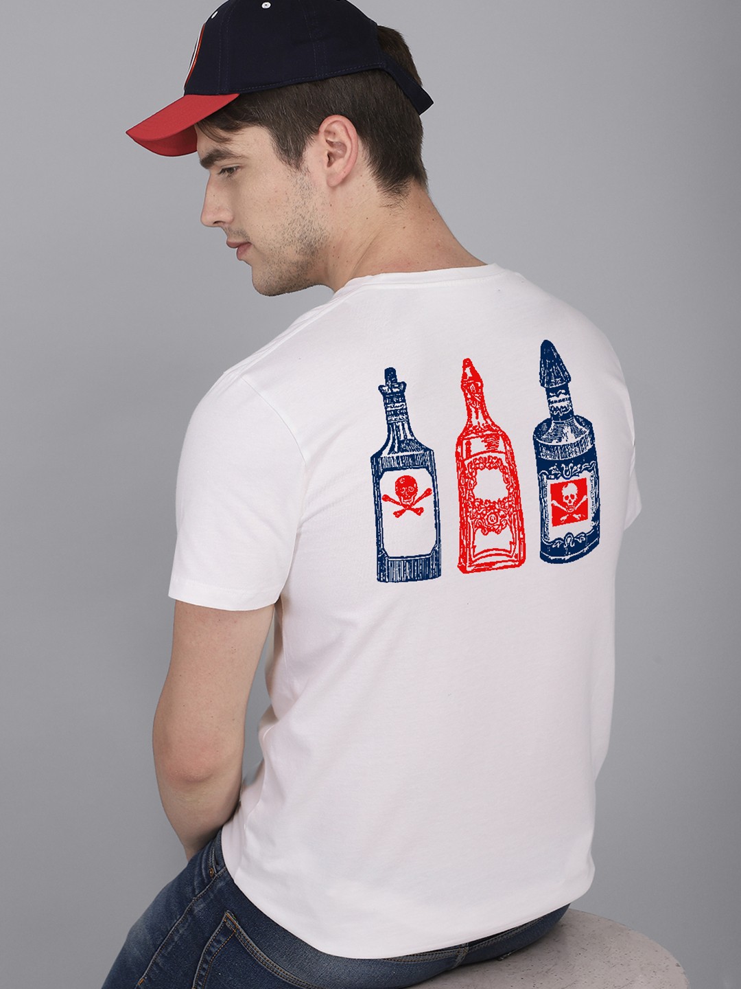

Free Authority Men White Fantastic Beasts Front And Back Printed Tshirt