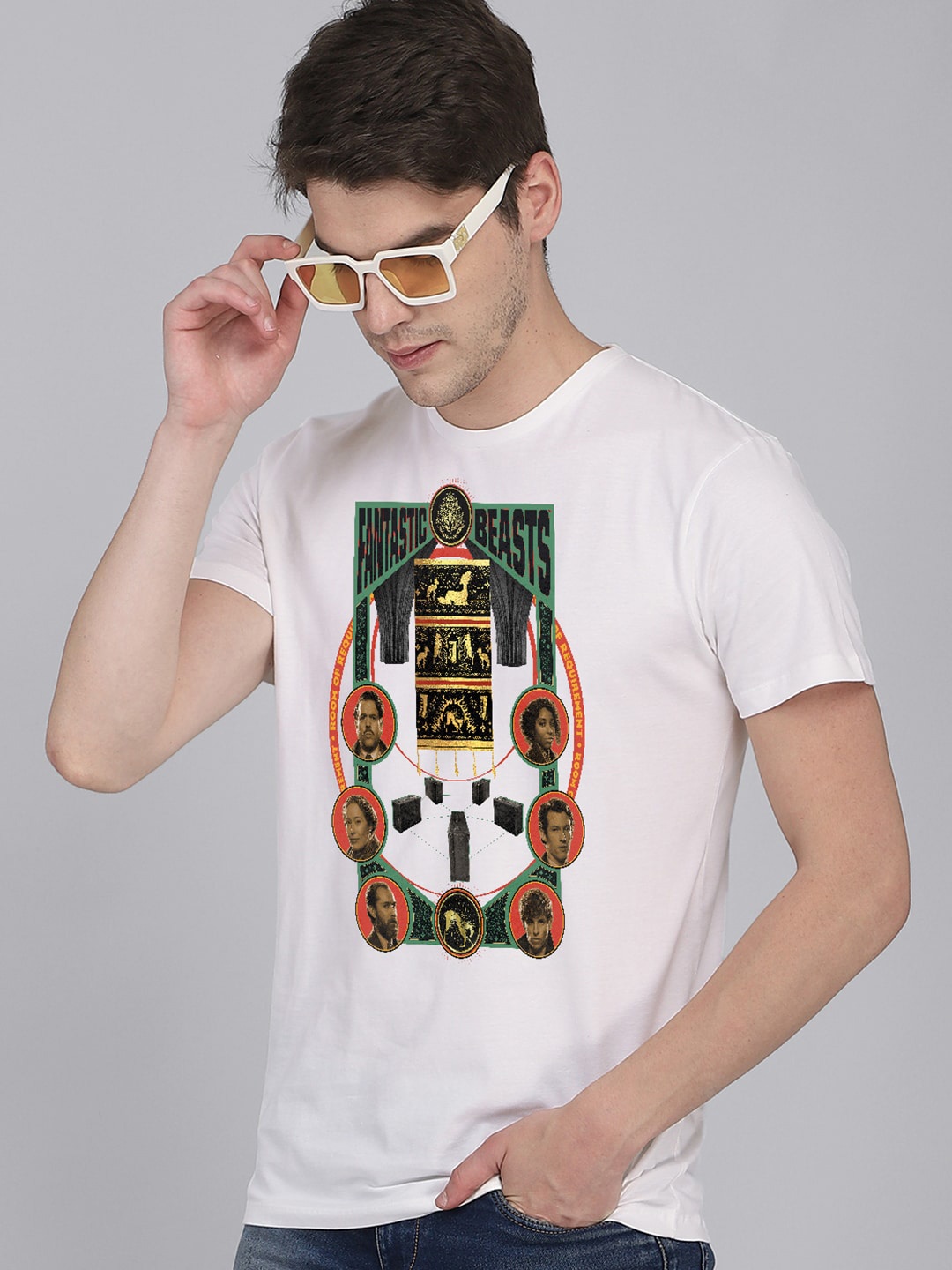 

Free Authority Men White Fantastic Beasts Printed T-shirt