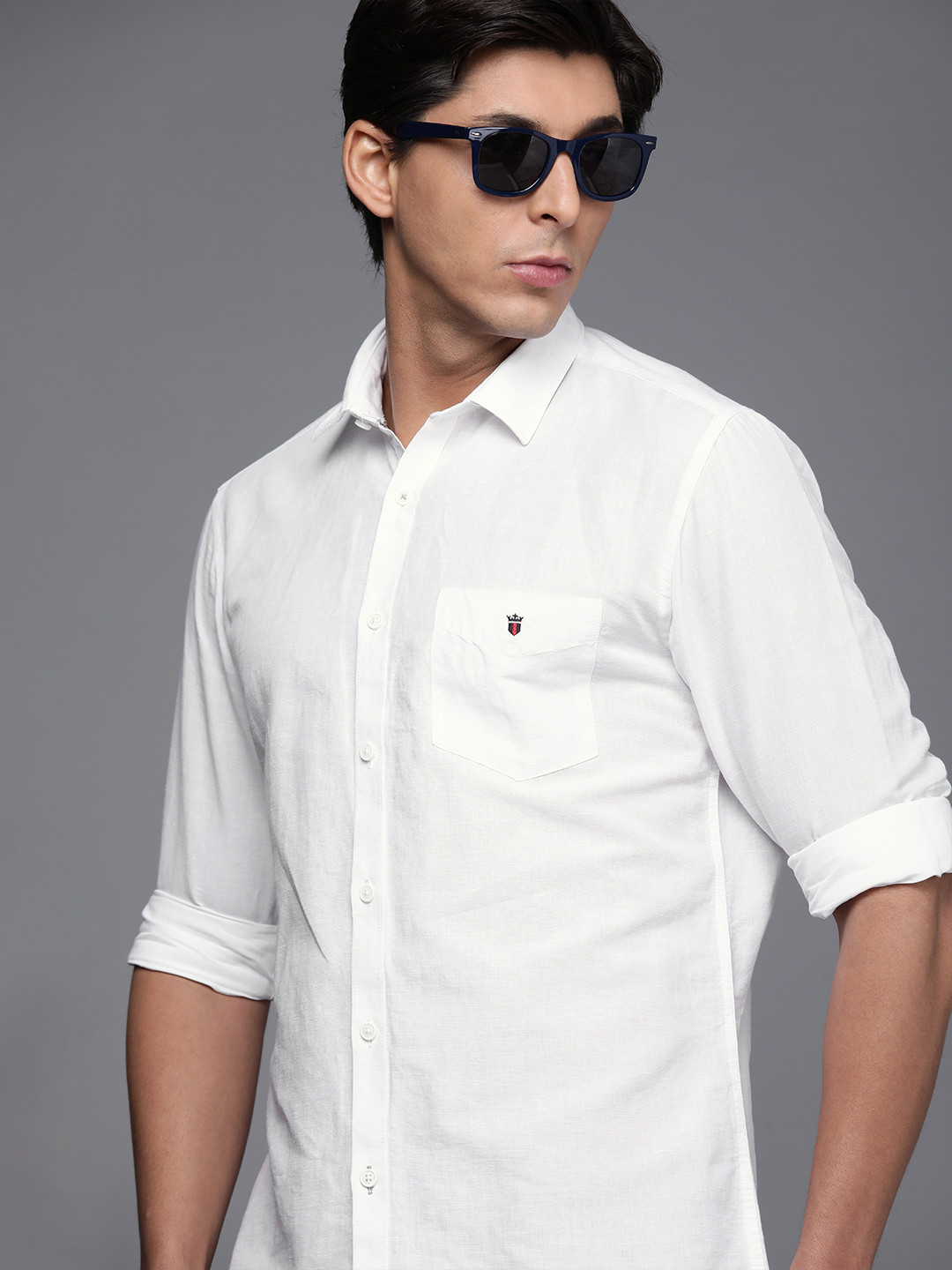 

Louis Philippe Sport Men White Solid Slim Fit Cotton Linen Casual Shirt