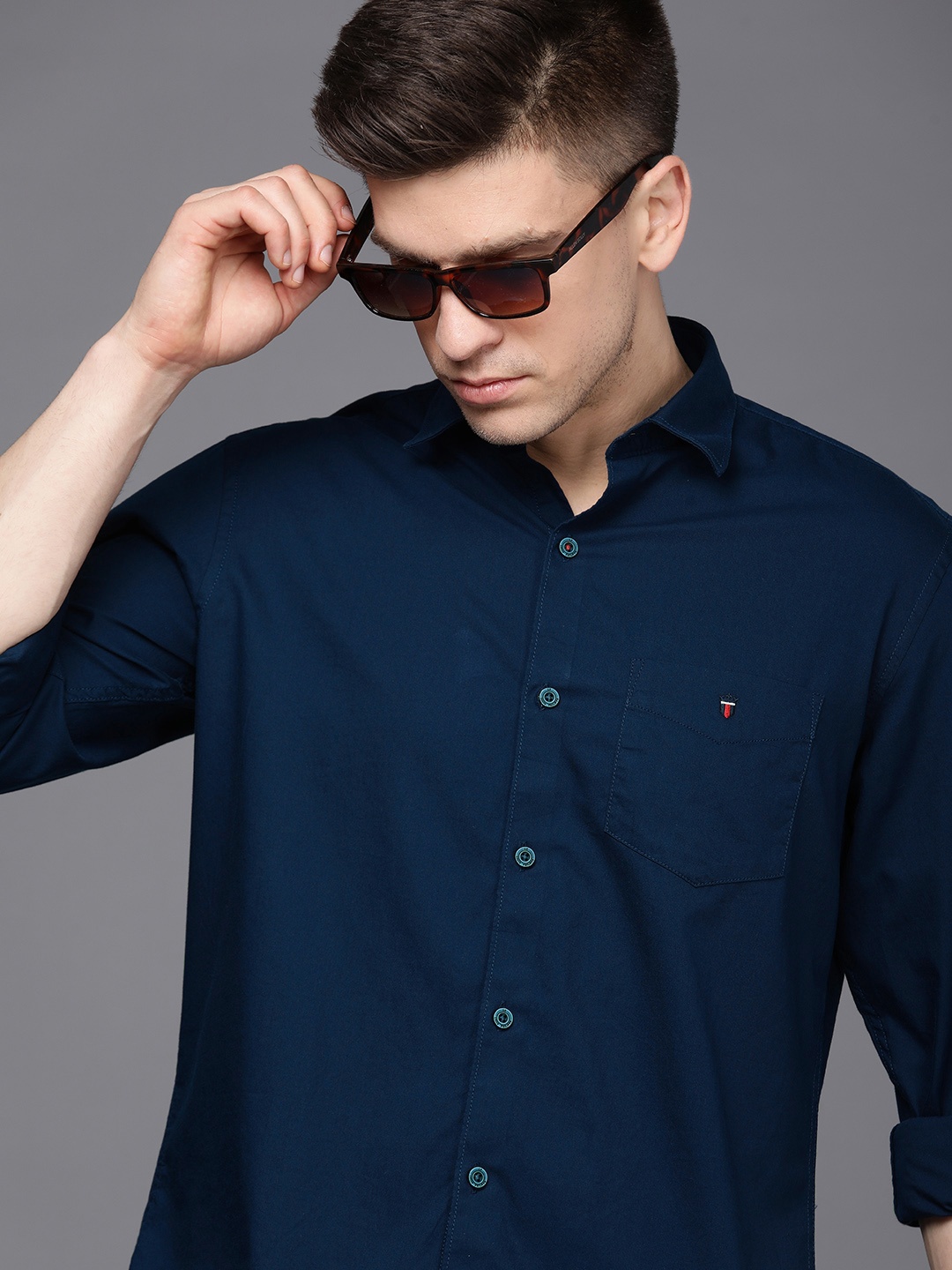 

Louis Philippe Sport Men Navy Blue Solid Pure Cotton Slim Fit Casual Shirt
