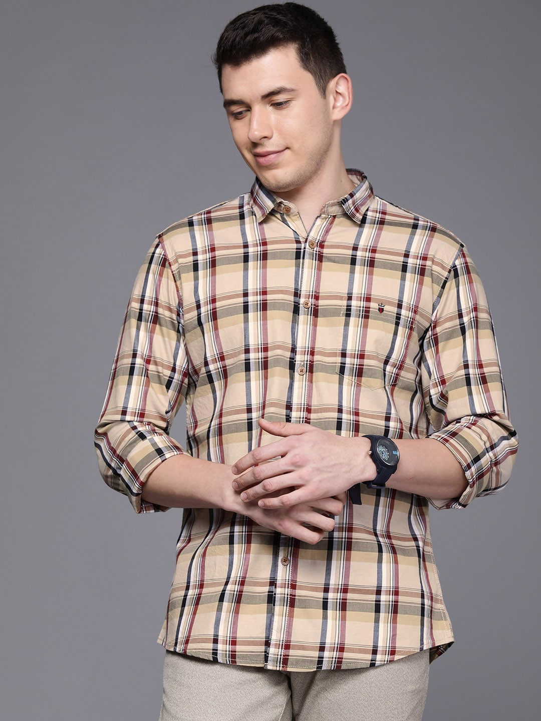 

Louis Philippe Jeans Men Beige Slim Fit Checked Cotton Casual Shirt
