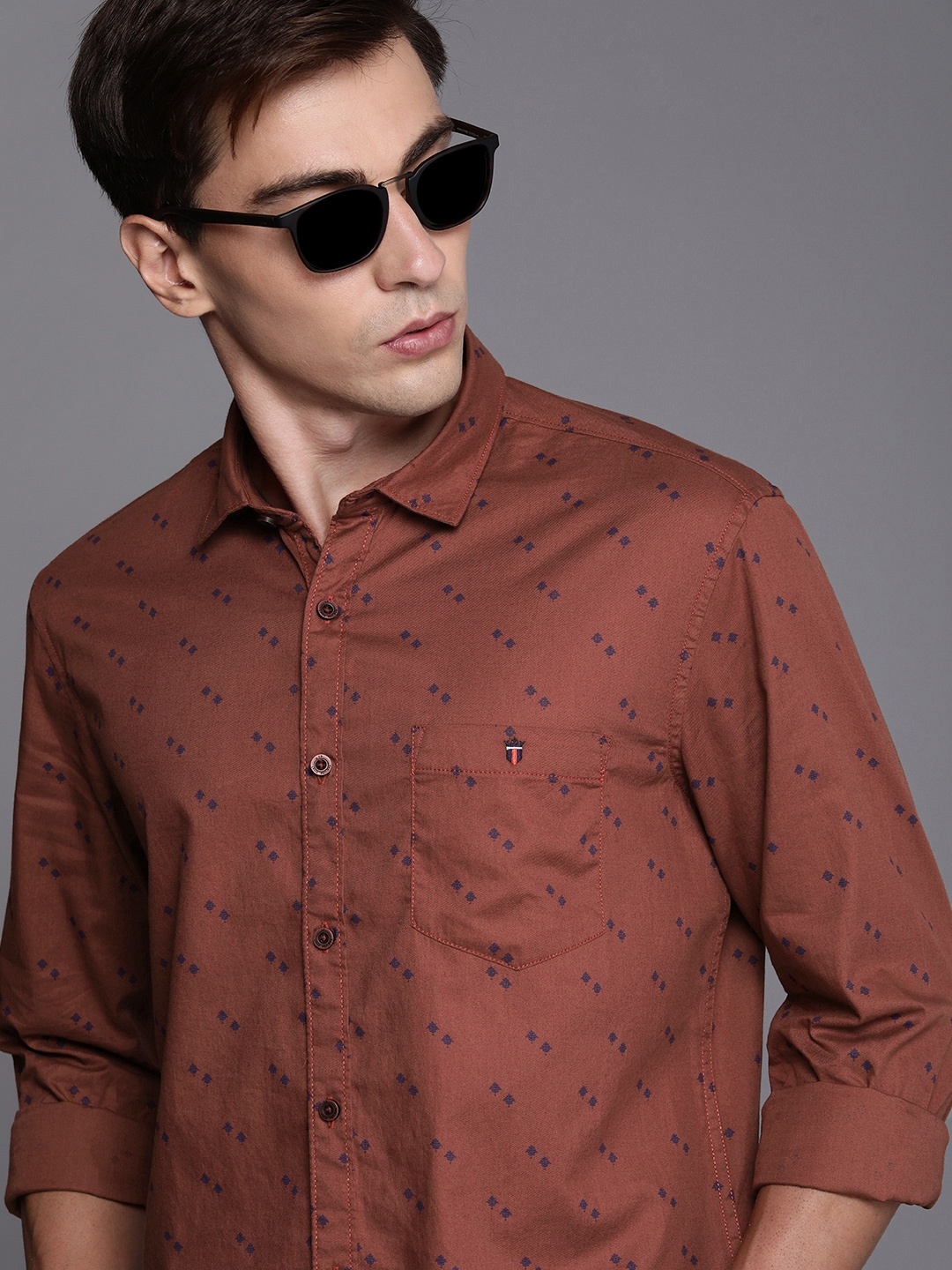 

Louis Philippe Jeans Men Maroon Slim Fit Printed Pure Cotton Casual Shirt