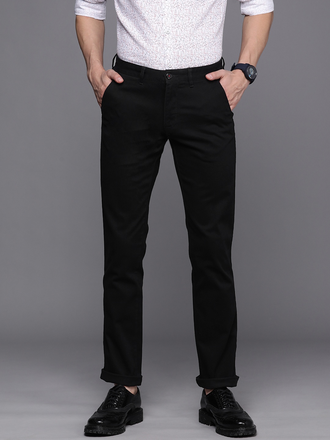 

Louis Philippe Sport Men Black Solid Slim Fit Trousers