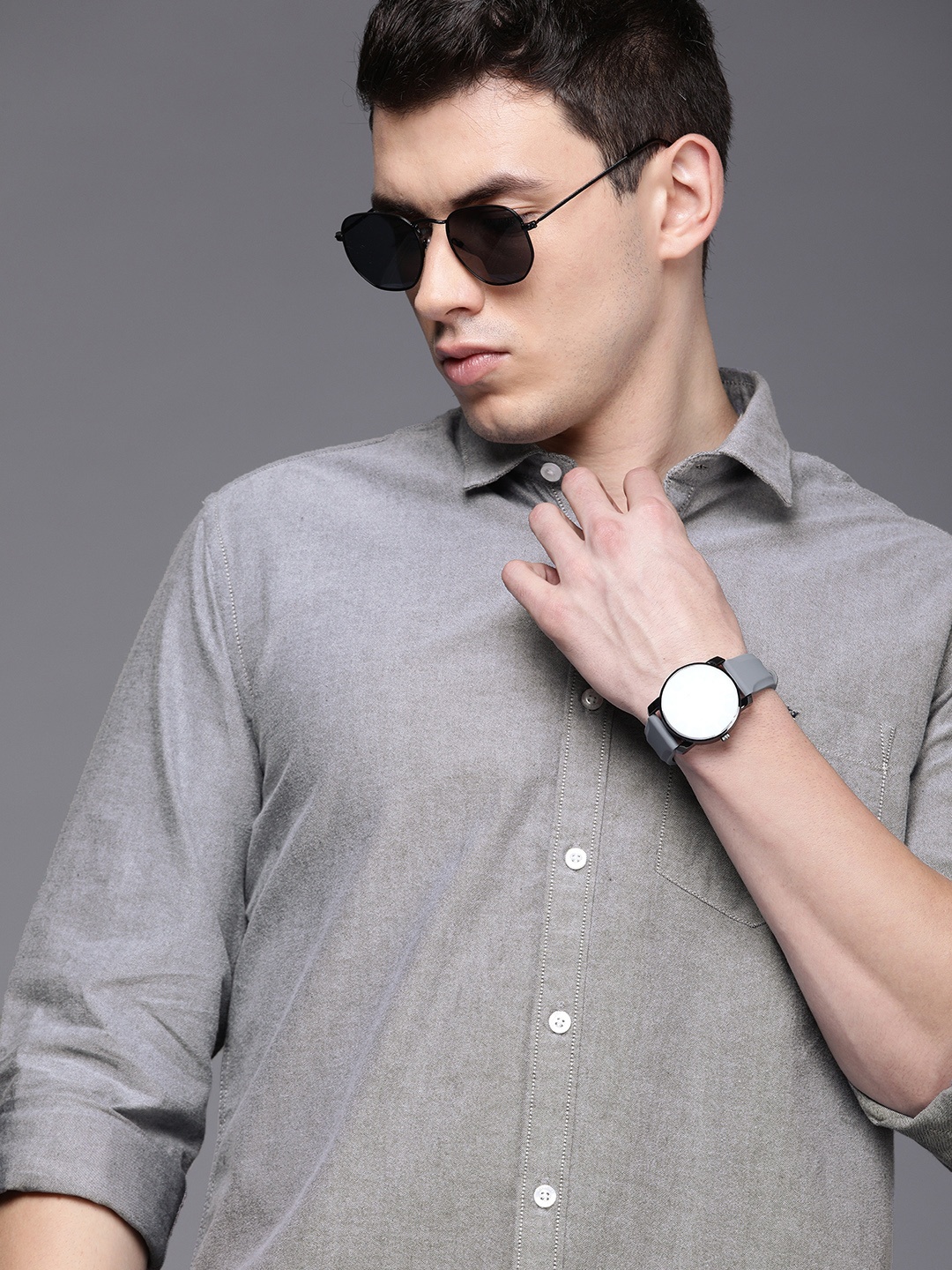 

Louis Philippe Jeans Men Grey Solid Slim Fit Pure Cotton Casual Shirt
